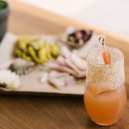 Re-opening now: Τα 3 εμβληματικά στέκια της πόλης που έρχονται και πάλι κοντά μας με απολαυστικά takeaway ροφήματα & snacks 