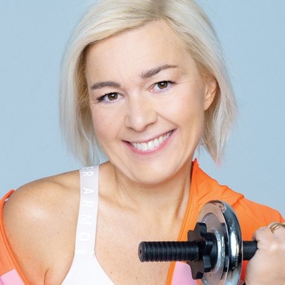 Η Μαρίνα Κουταρέλλη, δημιουργός των Spetses mini Marathon μας μιλάει για το όραμά της, τα οφέλη του αθλητισμού και τις αλλαγές που έφερε αυτός στη ζωή της 