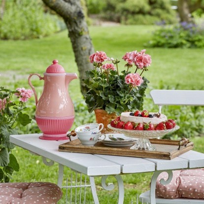 Geranium Power: Ανανεώστε τους εξωτερικούς χώρους σας με τον «βασιλιά» των καλοκαιρινών λουλουδιών 