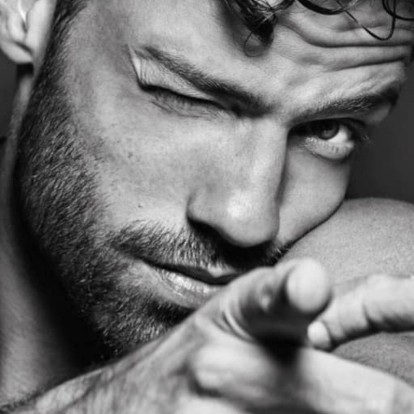 Κωνσταντίνος Αργυρός: Το νέο του τραγούδι & video clip μας θύμισε την παλιά Αθήνα 