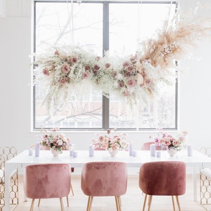 4 δημιουργικοί τρόποι για να εντάξετε τα λουλούδια στη ζωή και στο σπίτι σας 