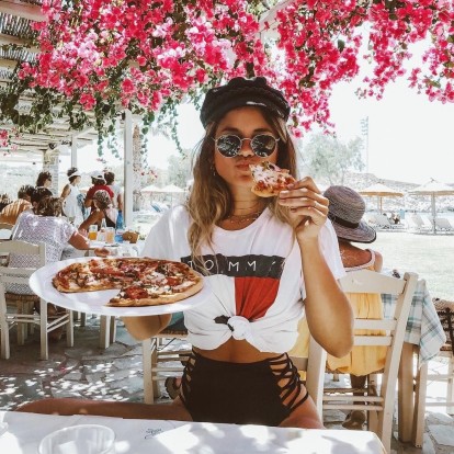 Πώς θα καταπολεμήσετε την πείνα που αισθάνεστε όλη μέρα 