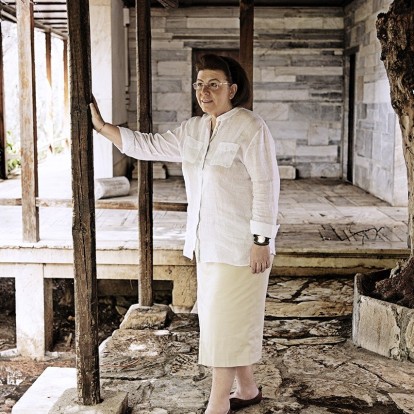 Λίνα Μενδώνη: H υπουργός Πολιτισμού αποκαλύπτει τι κρύβεται πίσω από τη δυναμική προσωπικότητα μιας έμπειρης πολιτικού & επαγγελματία 