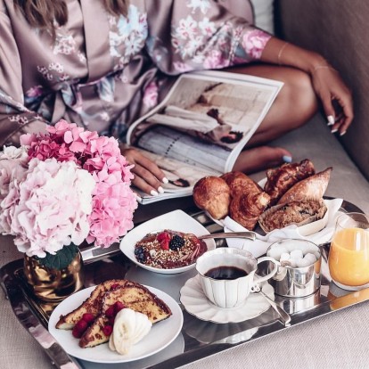 Πρωινό στο κρεβάτι: 3 ιδανικές συνταγές που θα σας φτιάξουν τη μέρα 