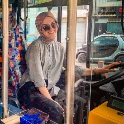 Νεσλιχάν Κιοσέ: Στα 22 της στο τιμόνι του αστικού ΚΤΕΛ Κομοτηνής