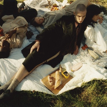 ΥΟΟΧ x JW Anderson: Αυτή είναι η νέα capsule συλλογή που έχει ξετρελάνει τον κόσμο της μόδας 