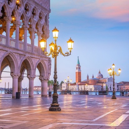 Τhe Golden Age oνομάζεται η εικαστική εγκατάσταση του Fabrizio Plessi  που θα ντύσει τα παράθυρα του Museo Correr στην Piazza San Marco στη Βενετία