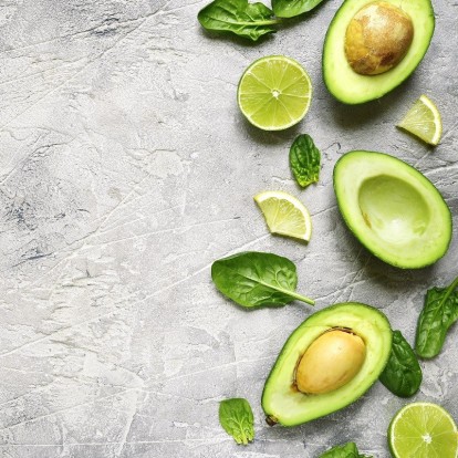 Μάθετε ποια είναι τα θαυματουργά superfoods που θα επαναφέρουν τη χαμένη λάμψη στο πρόσωπό σας
