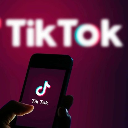 TikTok: Πόσο καλά γνωρίζετε την εφαρμογή που σαρώνει στα social media & γιατί η Αμερική ζητά την απαγόρευσή της;