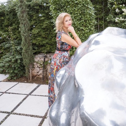 H Ευγενία Χανδρή πίσω από το site “Α Magic Cabinet” μας μιλάει για όσα την ενέπνευσαν να δημιουργήσει μια επιτυχημένη διαδικτυακή πλατφόρμα από luxurious goods 