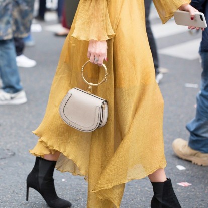 Πώς να φορέσετε τα καλοκαιρινά σας ρούχα το φθινόπωρο 