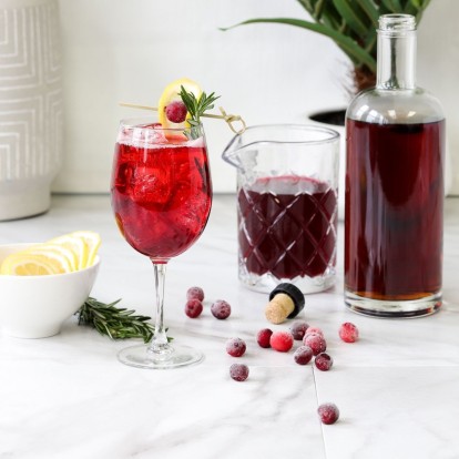 Friday Night at Home: Τα σπιτικά cocktails που θα ανεβάσουν τη διάθεσή σας απόψε το βράδυ