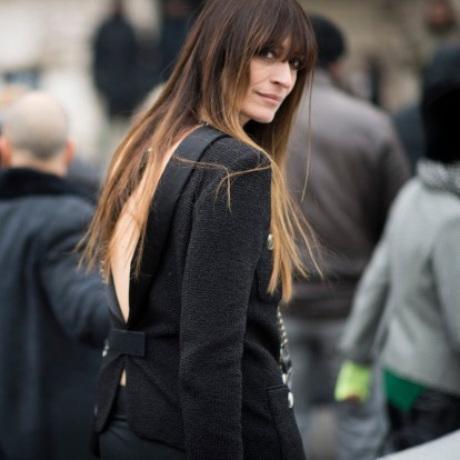 Οver 40s: Έτσι φορούν οι πιο καλοντυμένες fashionistas τις πιο hot τάσεις της σεζόν