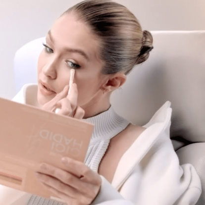  5 λόγοι που μας ενθουσίασε η νέα make up συλλογή της Gigi Hadid 