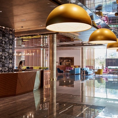 To Maestral Resort and Casinο στo Montenegro με ελληνική αρχιτεκτονική υπογραφή 