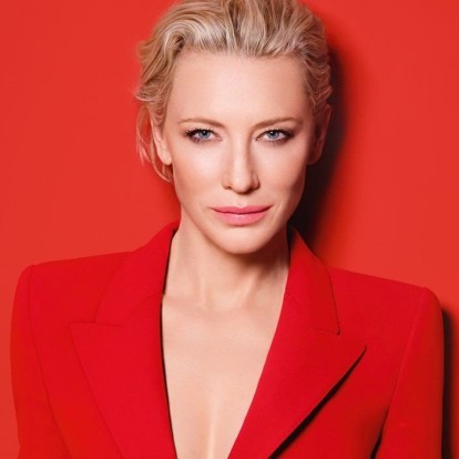 Cate Blanchett: Πιο λαμπερή από ποτέ στο εορταστικό spot του iconic αρώματος SÌ από τον Giorgio Armani 