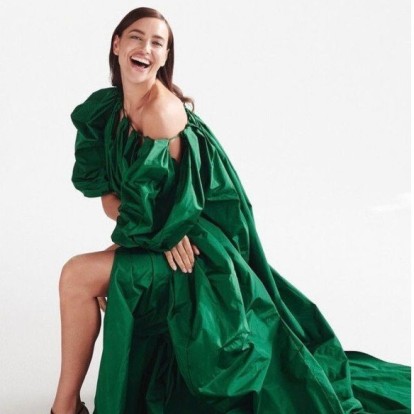 Oscar de la Renta: Το iconic πρόσωπο που πρωταγωνιστεί στη νέα καμπάνια του μεγάλου οίκου