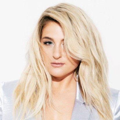 Η Meghan Trainor μοιράζεται την αγαπημένη της keto συνταγή με κοτόπουλο και παρμεζάνα