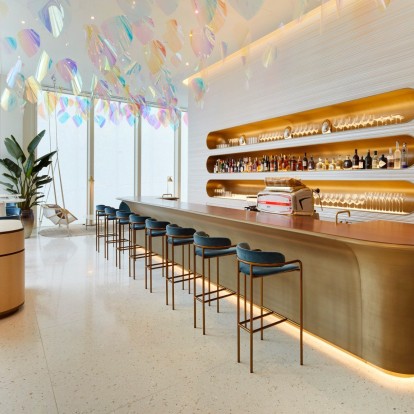 Μια ματιά στα elegant café των μεγαλύτερων οίκων μόδας που θα σας κάνουν να ονειρευτείτε ξανά