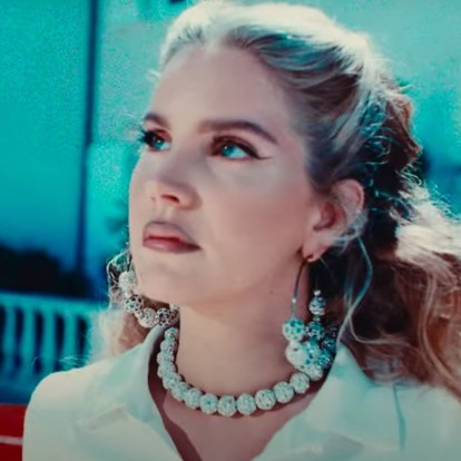 Η Lana Del Rey επέστρεψε δυναμικά με ένα τραγούδι που έχουμε ήδη στο repeat