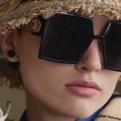 Dior Eyewear: Μια ματιά στο making of των iconic γυαλιών που υπογράφει ο γαλλικός οίκος