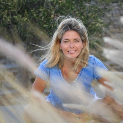 H Health Coach, Ιζαμπέλ Ραζή, μας δείχνει πώς μπορούμε να βρούμε την ψυχική και σωματική ισορροπία