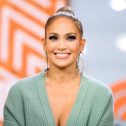 H makeup routine που ακολουθεί η Jennifer Lopez για αψεγάδιαστο αποτέλεσμα