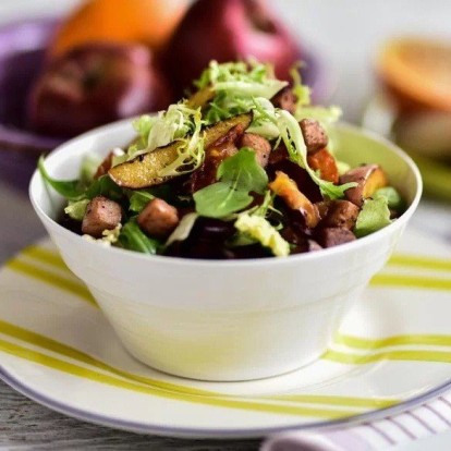 Λατρεύετε τις σαλάτες; Βρήκαμε τον απόλυτα healthy online προορισμό που θα σας ξετρελάνει 