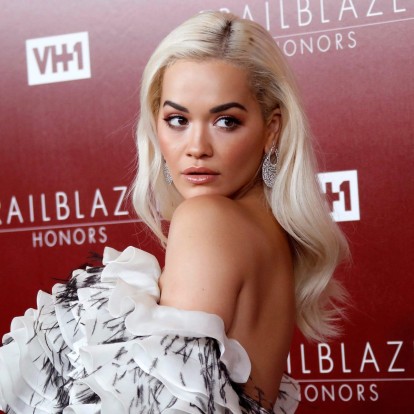 Η Rita Ora επέστρεψε δυναμικά στη μουσική βιομηχανία με το τραγούδι της "Big"
