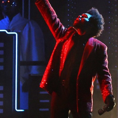 Super Bowl LV:  Εντυπωσίασε με το show του ο Τhe Weeknd & μάγεψε με την ομιλία της η ποιήτρια, Amanda Gorman