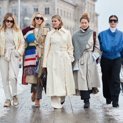 Winter is here: Τα πιο stylish & ζεστά σύνολα για τις ημέρες με χιόνι 