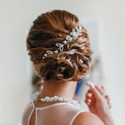 Tα hairstyling trends που θα σας αναδείξουν μοναδικά την ημέρα του γάμου σας 