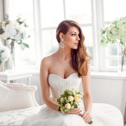 Pre-wedding skincare: Βήμα-βήμα η περιποίηση προσώπου & σώματος για να λάμπετε στον γάμο σας