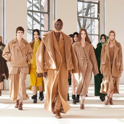 Fall/Winter 2021: Η κομψή δυναμική γυναίκα τίθεται στο επίκεντρο των πρώτων shows της Εβδομάδα Μόδας στο Μιλάνο