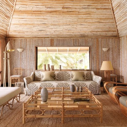 Μια ματιά σε ένα bamboo beach house στο νησί Mustique που μας κάνει να νοσταλγούμε το καλοκαίρι
