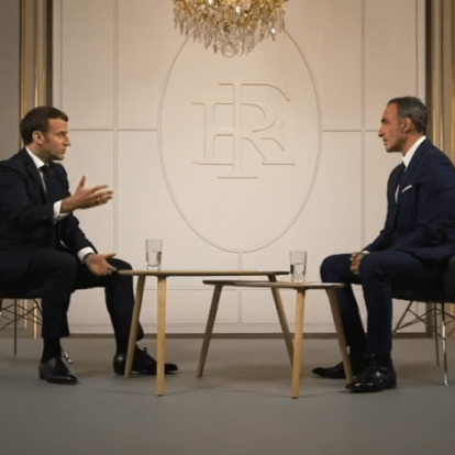 O Εμανουέλ Μακρόν μιλάει στον Νίκο Αλιάγα σε μια αποκλειστική συνέντευξη που θα προβληθεί στην ΕΡΤ 
