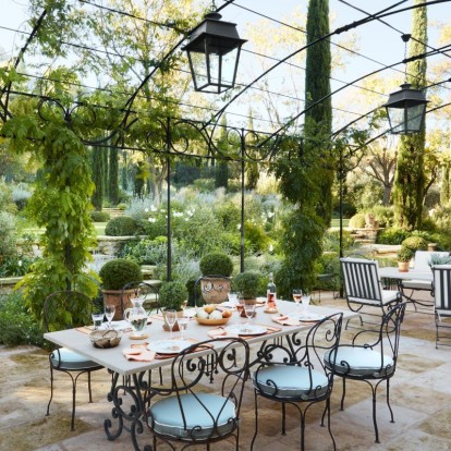 Dream Garden: Μεταμορφώστε την αυλή σας σε μια όαση γαλήνης και καλαισθησίας 