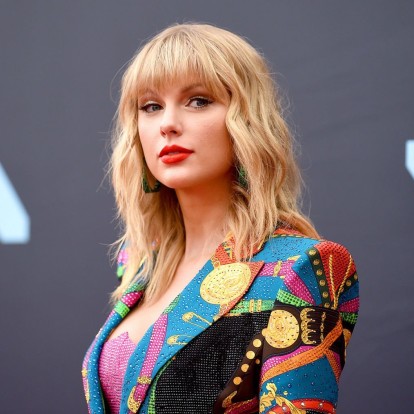 Η Taylor Swift ηχογραφεί ξανά τα παλιά της albums & το "Fearless" μάς κεντρίζει το ενδιαφέρον