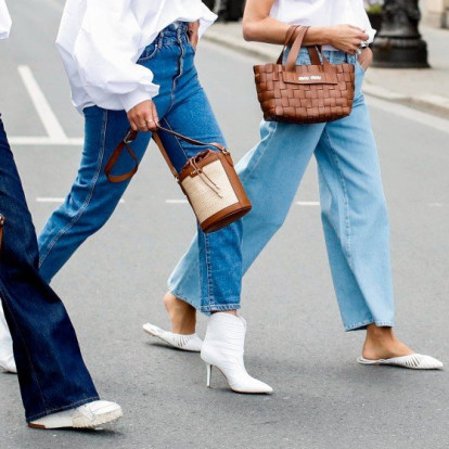 Tα κατάλληλα παπούτσια για να φορέσετε τα flared pants για αψεγάδιαστη σιλουέτα