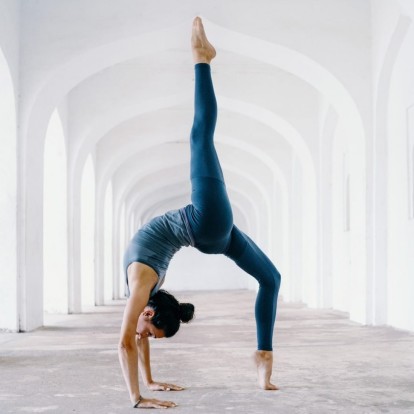 Οι απόλυτες ασκήσεις Yoga που θα σας εντάξουν σε ρυθμούς zen