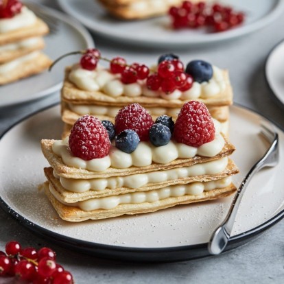 Sweet Easter: Τα πιο λαχταριστά γλυκά που θα απογειώσουν το πασχαλινό σας τραπέζι