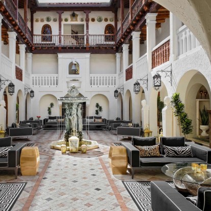 Inside Versace Home: Όλη η φινέτσα του iconic ιταλικού οίκου σε ένα video