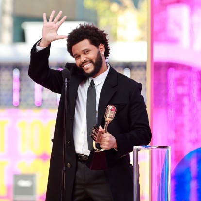 The Weeknd: Δείτε το εντυπωσιακό του perfomance στα Billboard Music Awards