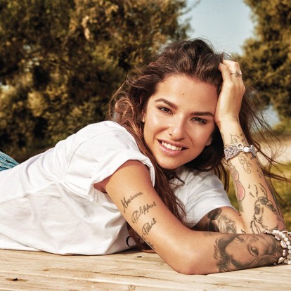 Εριέττα Κούρκουλου Λάτση: Mιλάει για την αφιέρωση της ζωής της στην προσφορά, το «βαρύ» όνομα της οικογένειάς της, αλλά και για την καθημερινότητα μετά τον γάμο