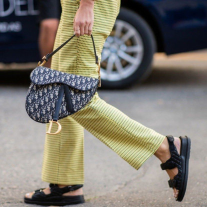Flat sandals: Τα πιο κομψά σχέδια για όλες τις ώρες της ημέρας 