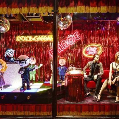Οι D&G μεταφέρουν το ιταλικό Christmas spirit στο Harrods 