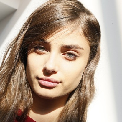 6 ενυδατικά lip balms για να μεταμορφώστε τα σκασμένα χείλη