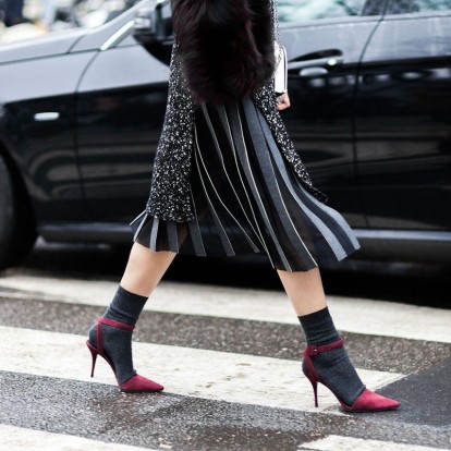  Ο οδηγός που χρειάζεστε για το shoes & socks trend 