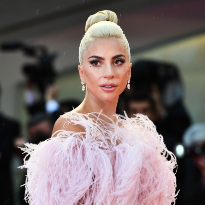 Το story πίσω από τα make up looks της Lady Gaga στη συνεργασία της με την Dom Pérignon