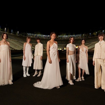 Dior Celebrates Greece: H Maria Gracia Chiuri μετουσίωσε την έννοια «ελευθερία» σε δημιουργίες που υμνούν την ελληνική τέχνη